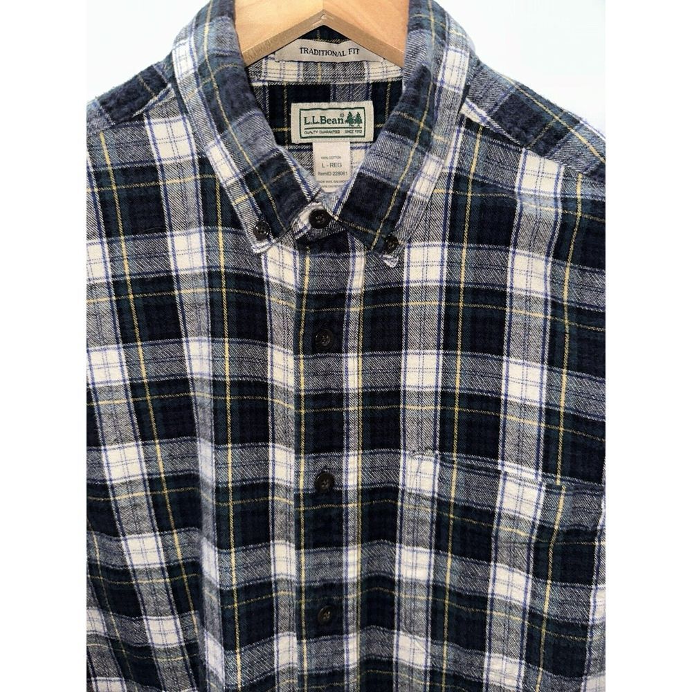 LL Bean Mens Plaid Flannel Long Sleeve Button Down Size Large Traditional Fit